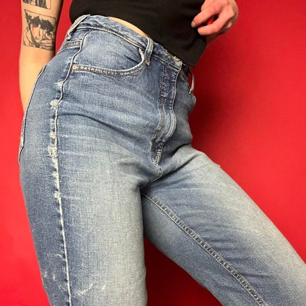 Y2k light wash blue guess jeans​​​​​​​​​​​​​​​